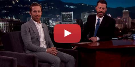 Watch Ryan Gosling Attempt to Cover Up His Bulge on Jimmy。